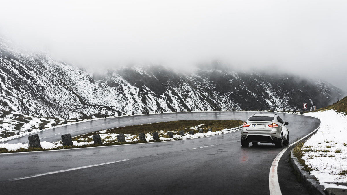 How to Drive a Rental Car in Snow and Ice