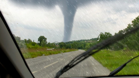 tornado-while-driving