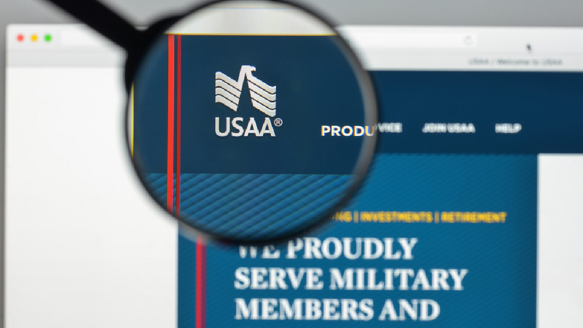 What is the USAA Car Rental Discount?