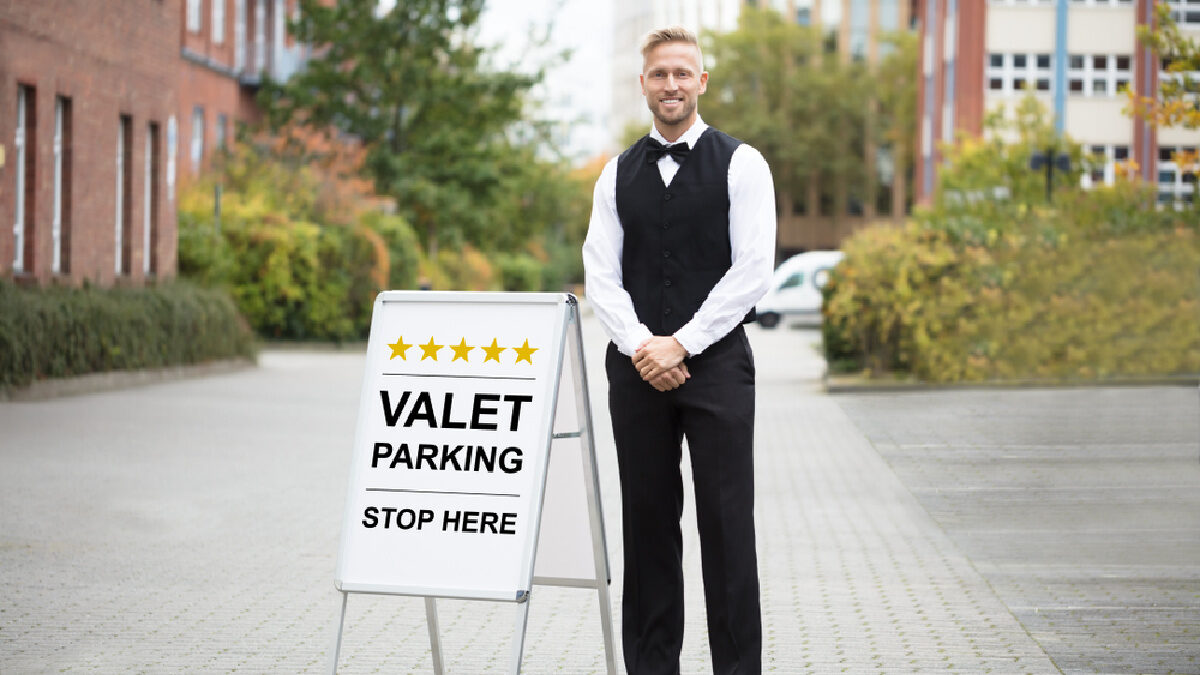 Should You Let a Valet Park Your Rental Car?